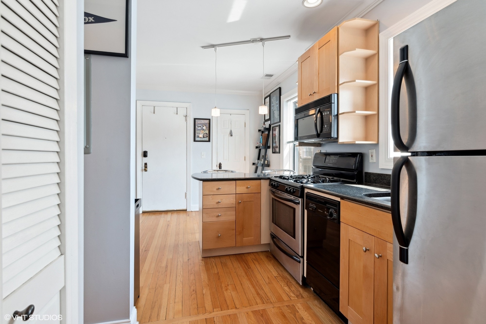 1137 W Grace Street Unit: 3W