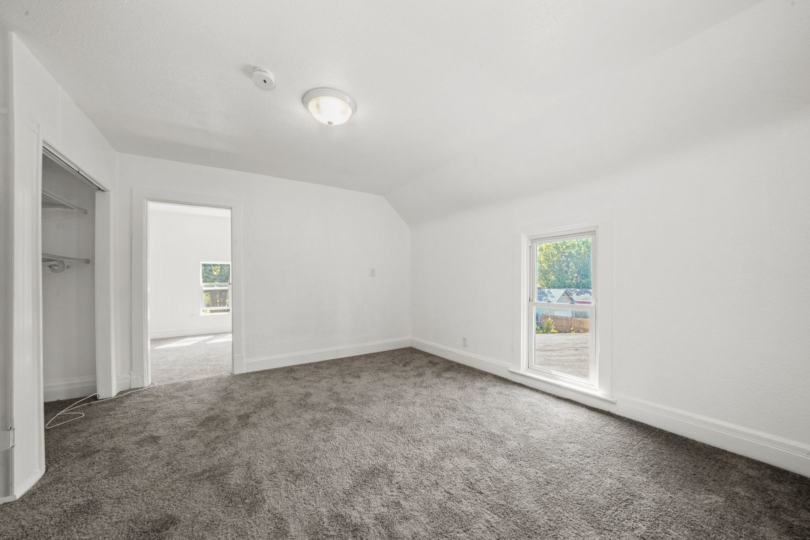 725 N Poplar Street