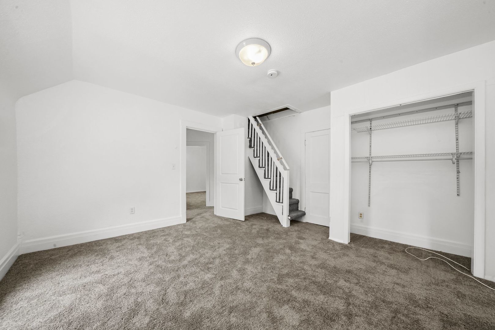 725 N Poplar Street