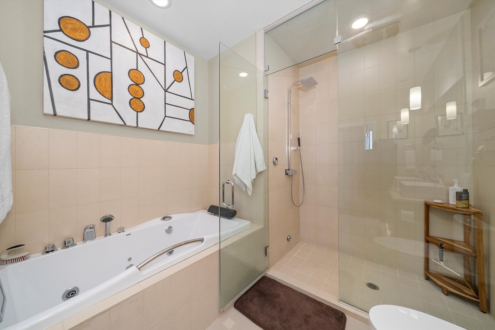 2800 W North Avenue Unit: 403
