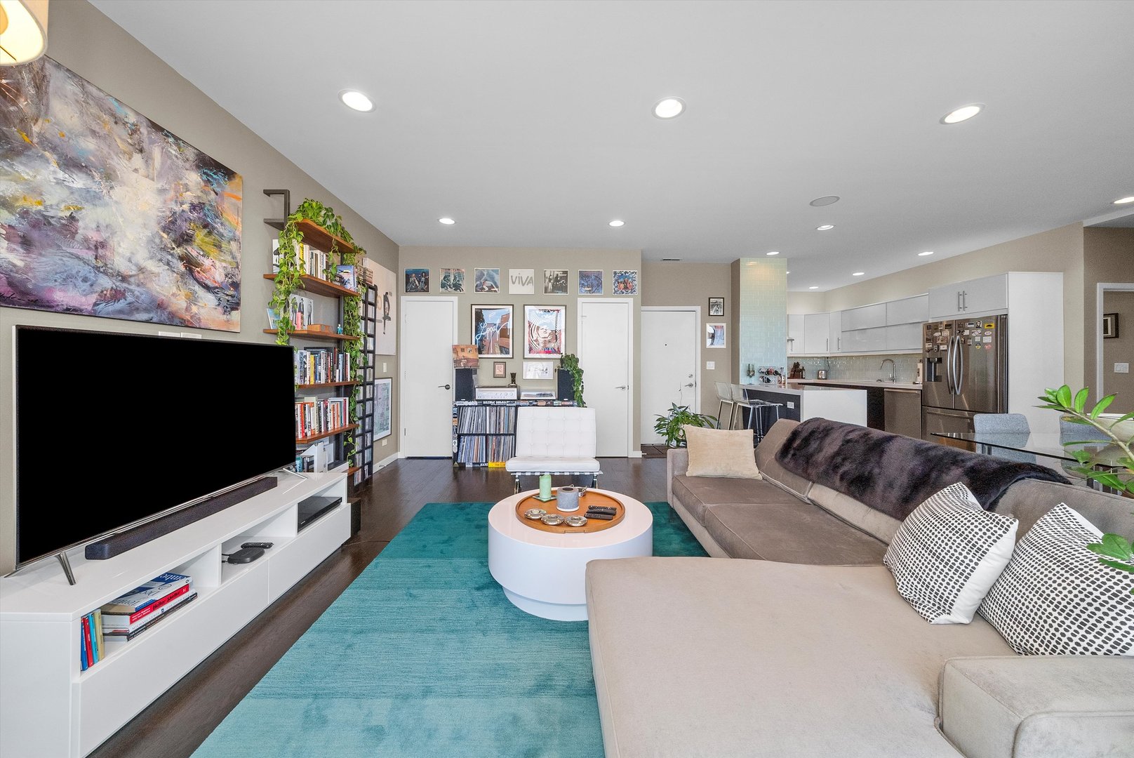 2800 W North Avenue Unit: 403