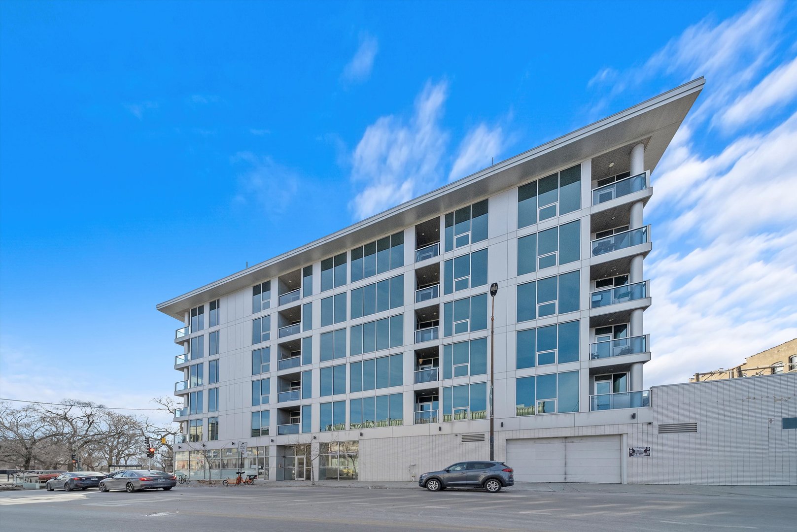 2800 W North Avenue Unit: 403