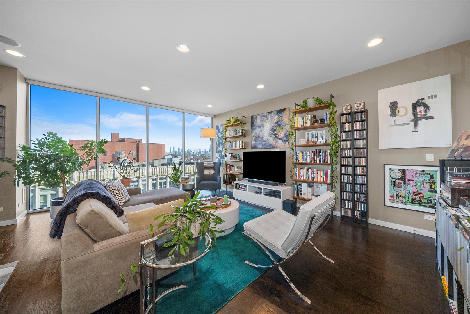 2800 W North Avenue Unit: 403