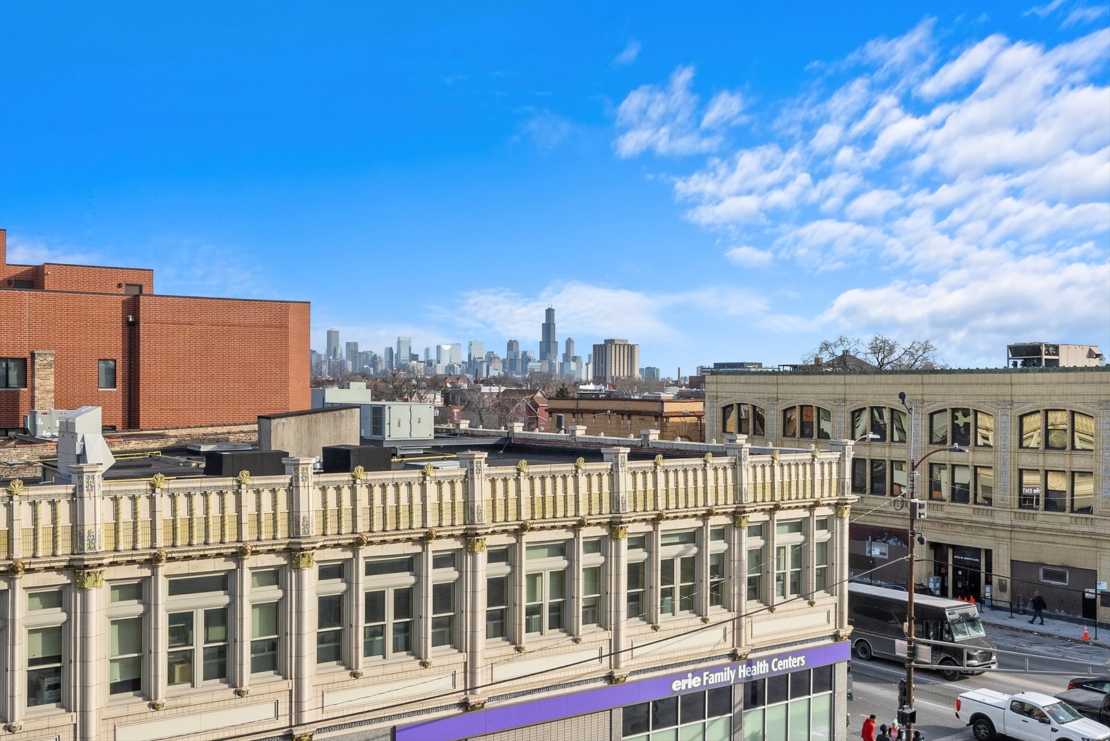 2800 W North Avenue Unit: 403