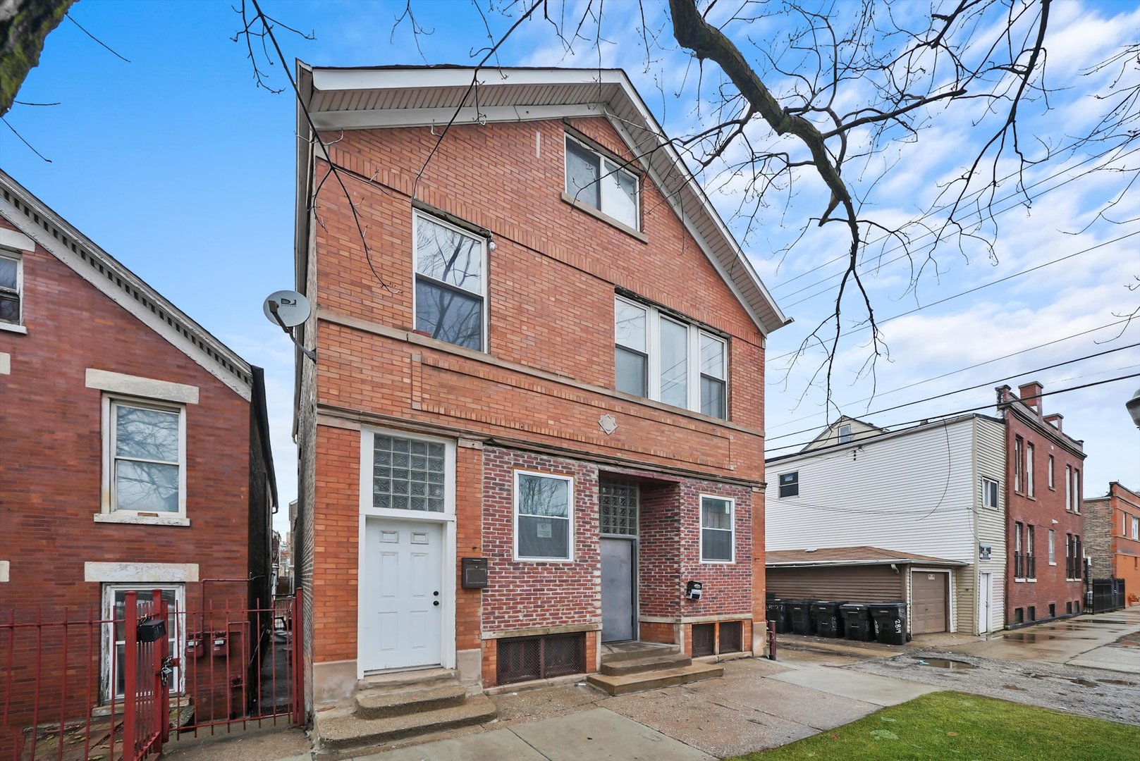 2814 W 25th Place
