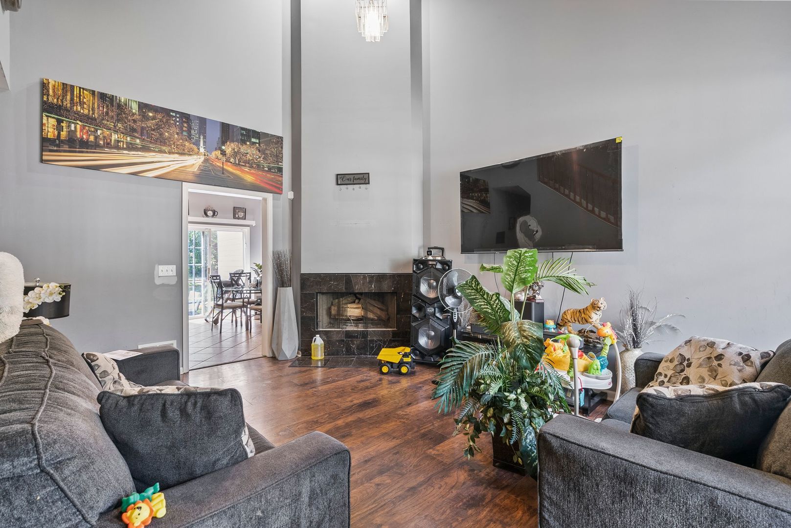 260-262 Chaparral Circle