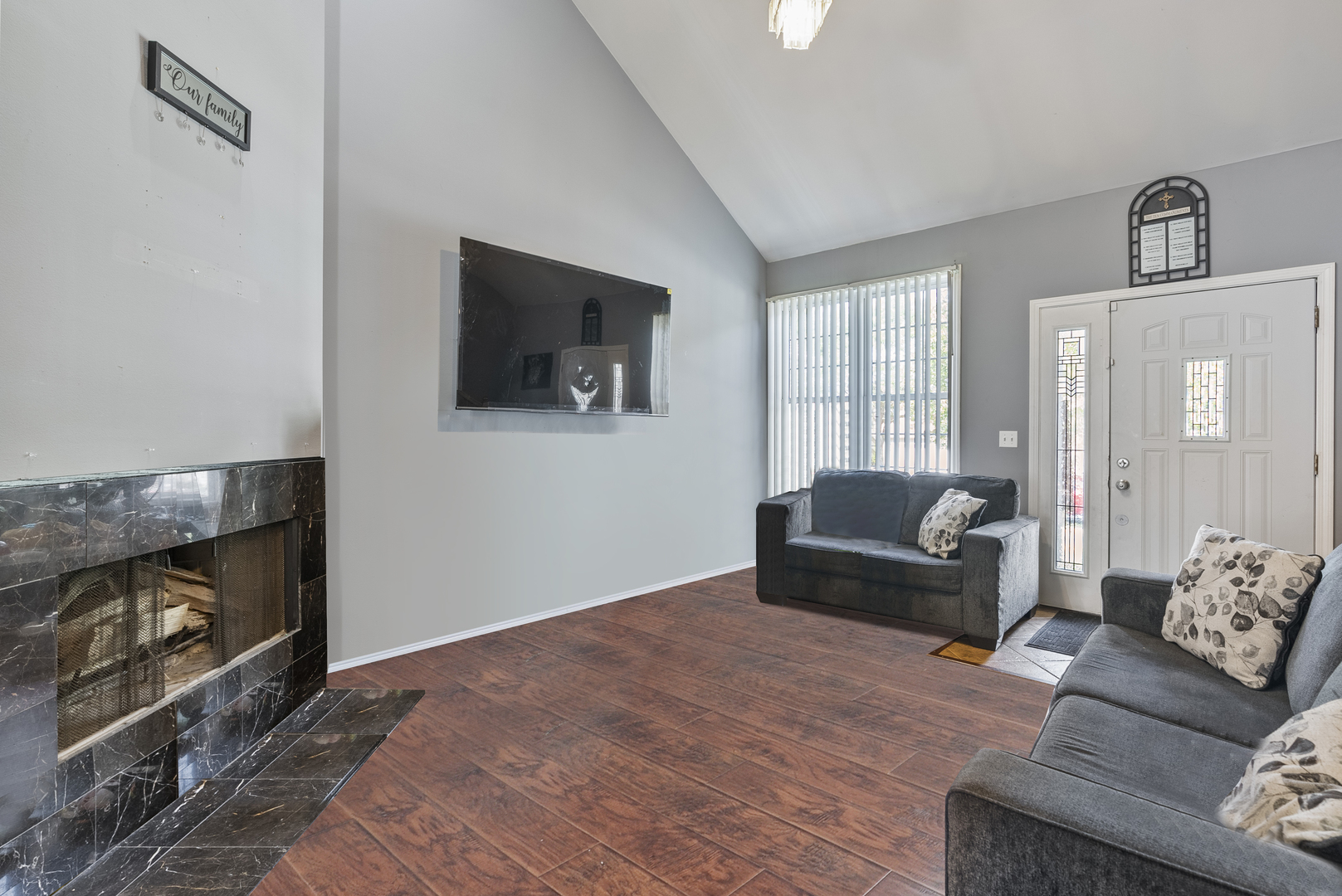 260-262 Chaparral Circle