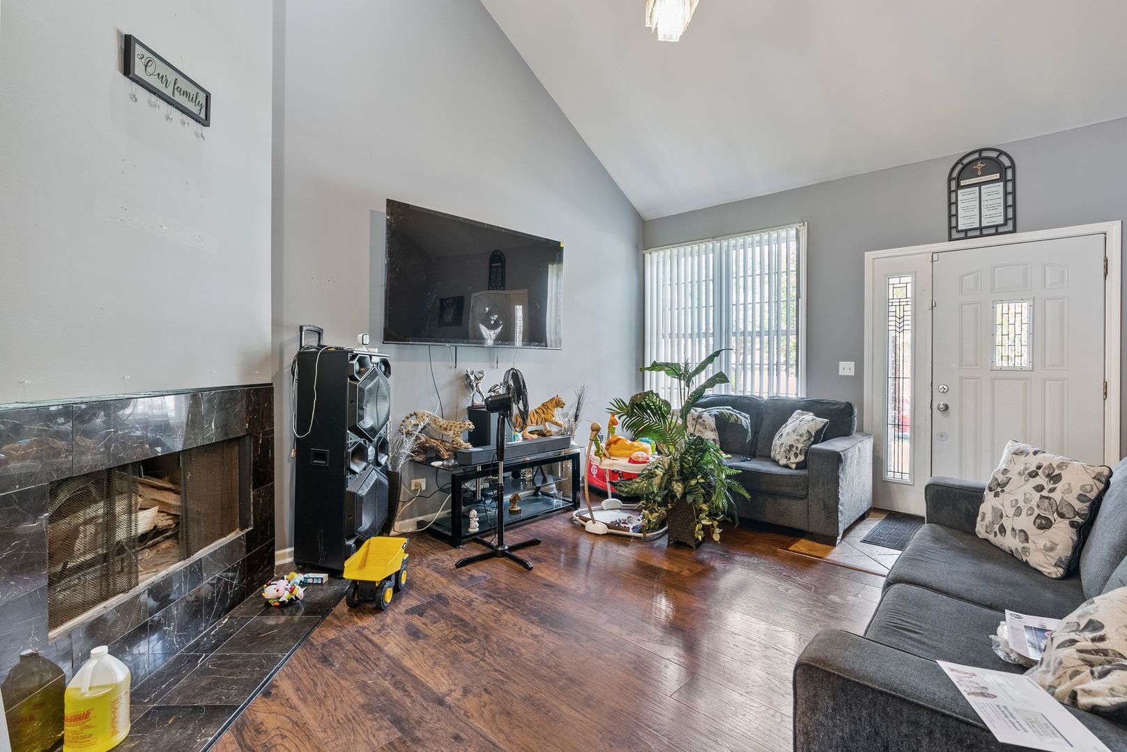 260-262 Chaparral Circle