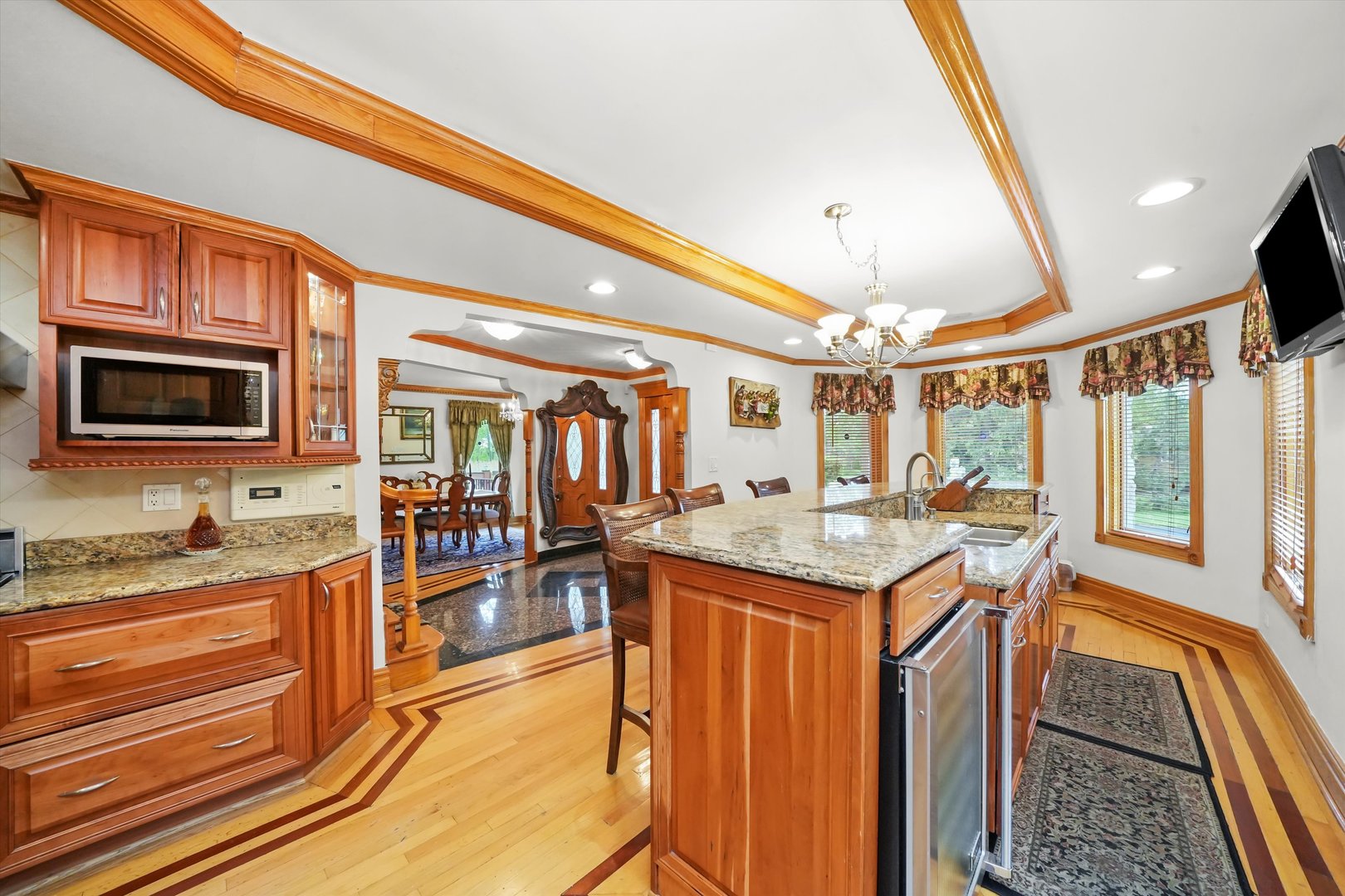 300 N BRADLEY Road