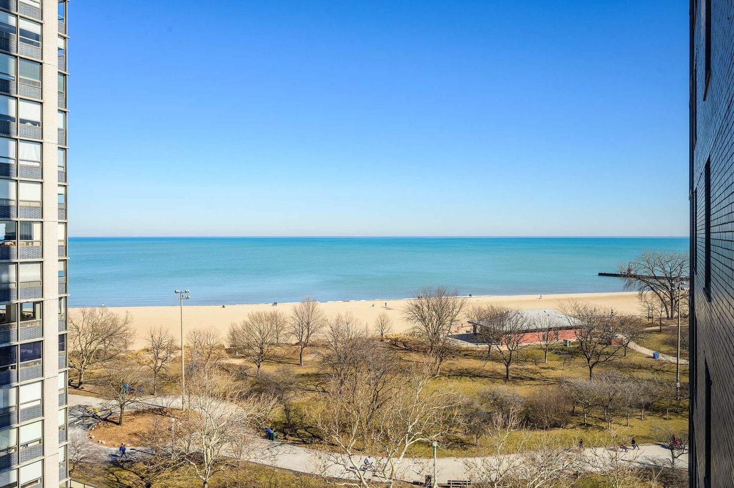 5701 N Sheridan Road Unit: 10R