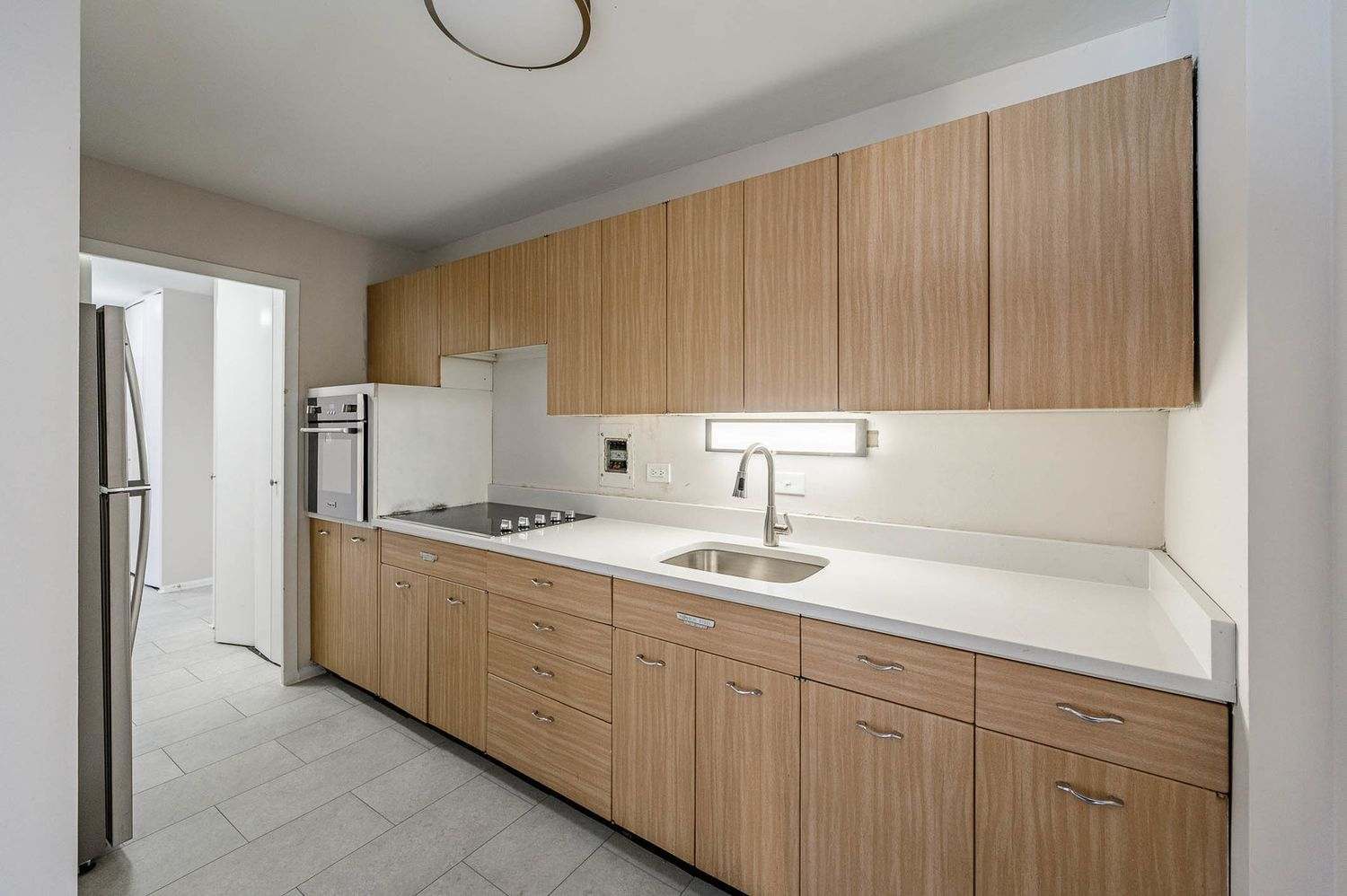 5701 N Sheridan Road Unit: 10R