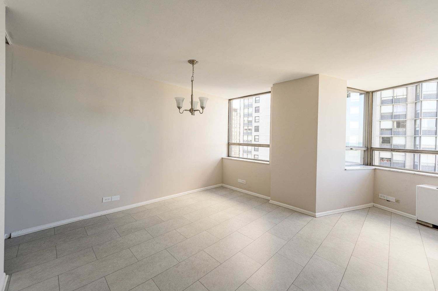 5701 N Sheridan Road Unit: 10R