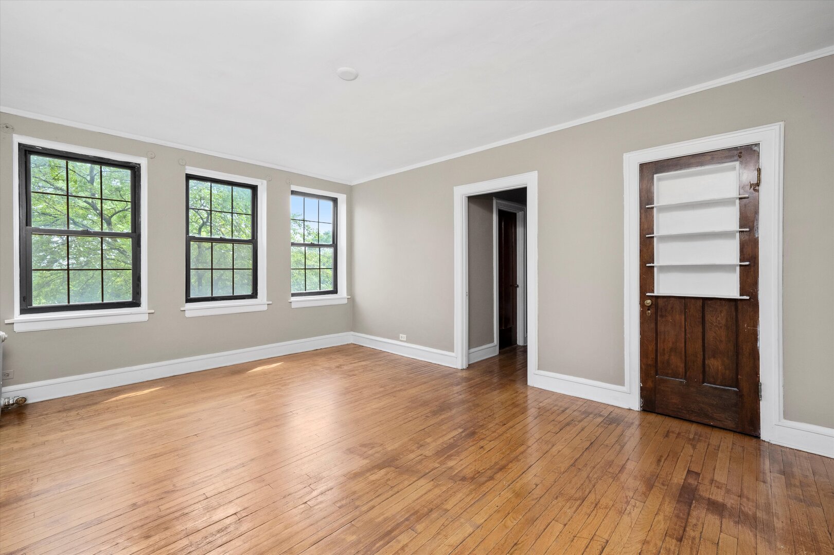3017 E 78TH Street Unit: 4B