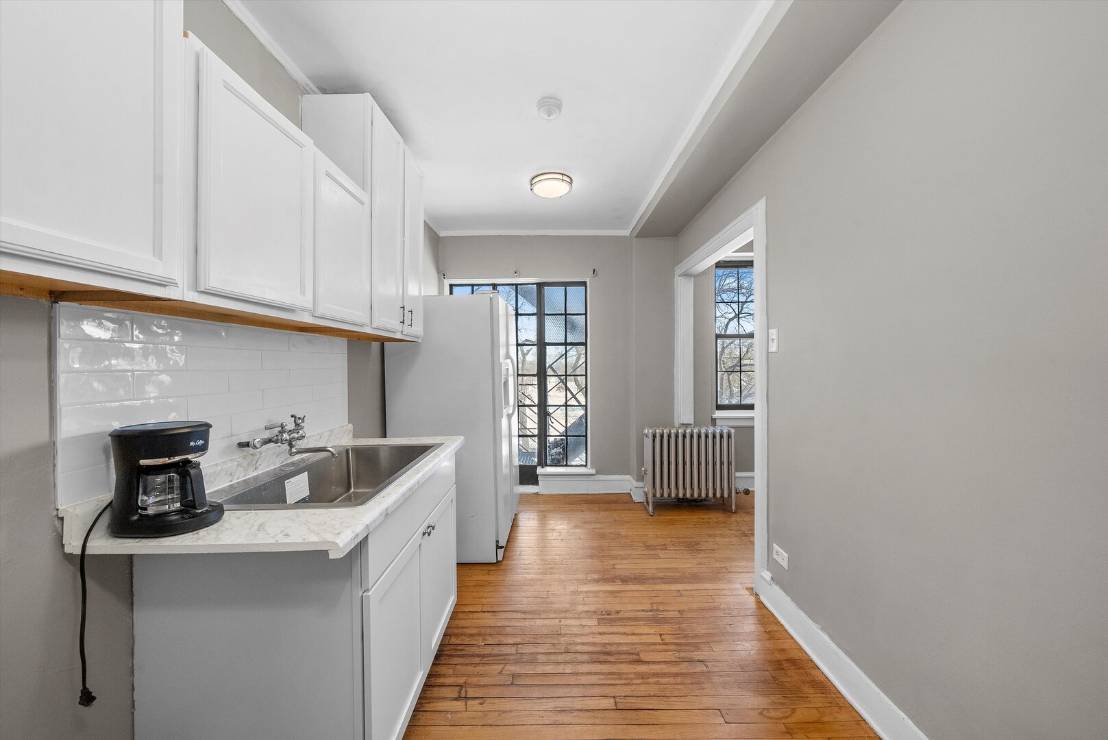 3017 E 78TH Street Unit: 4B