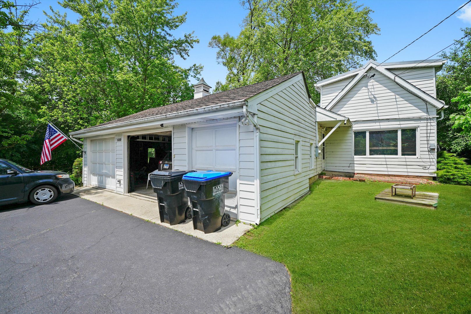 600 Riverwoods Road