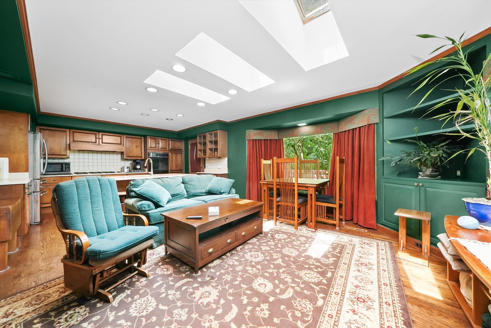 600 Riverwoods Road