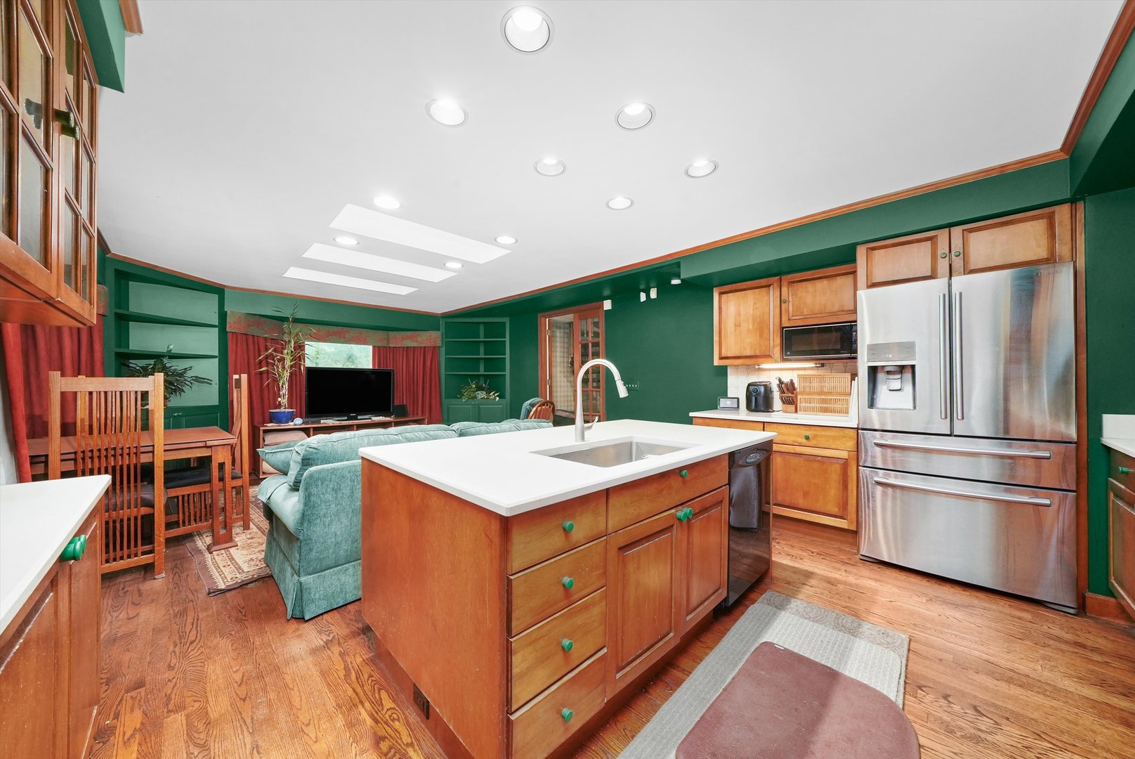600 Riverwoods Road