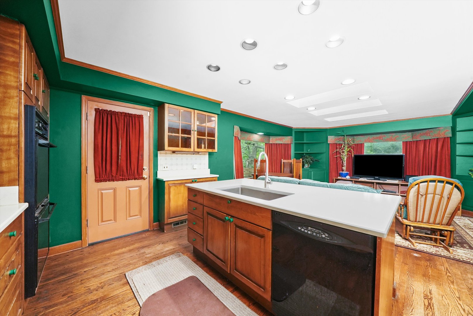 600 Riverwoods Road