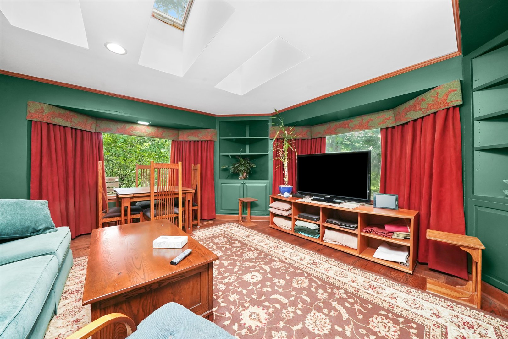 600 Riverwoods Road