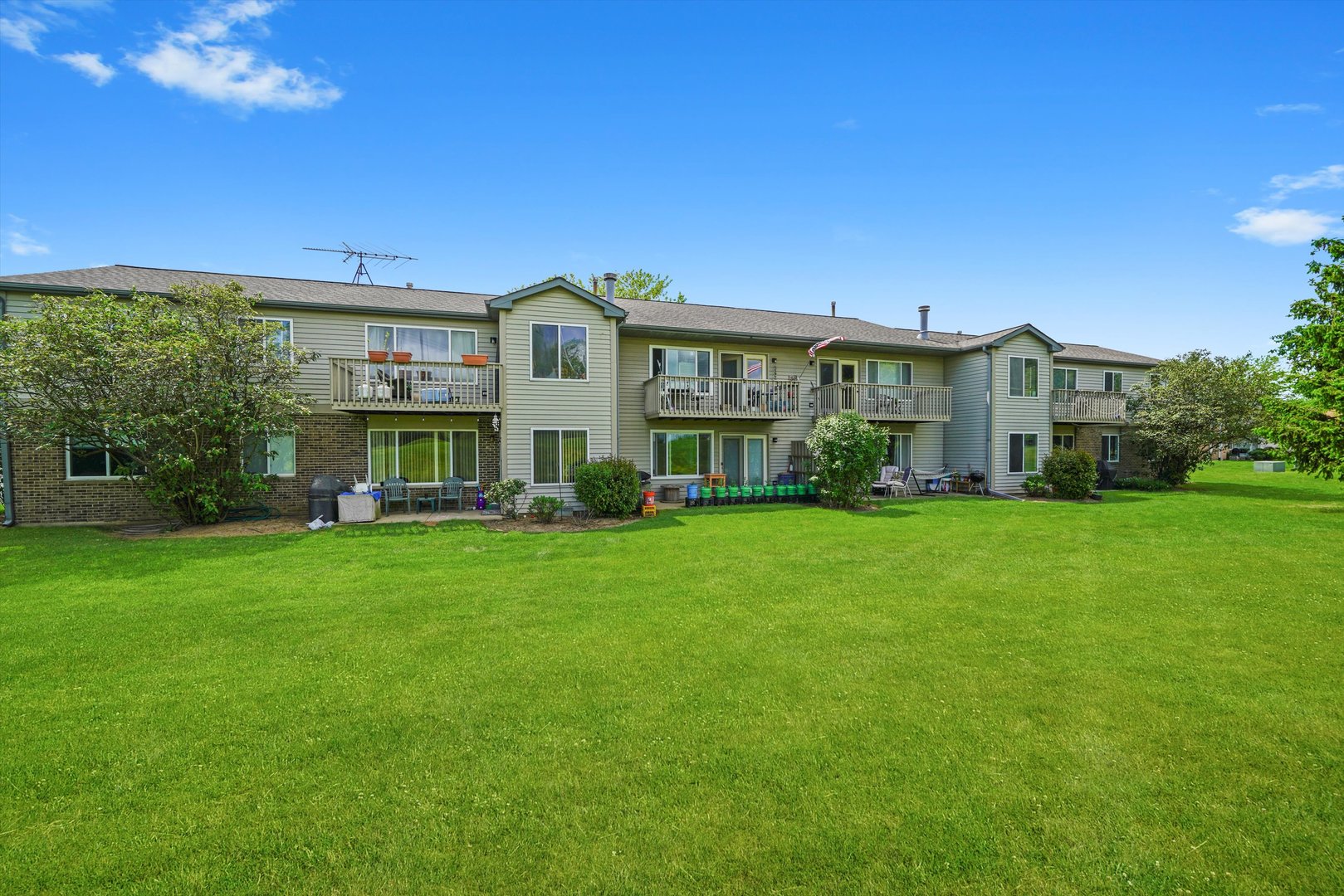 240 Crestview Drive Unit: B