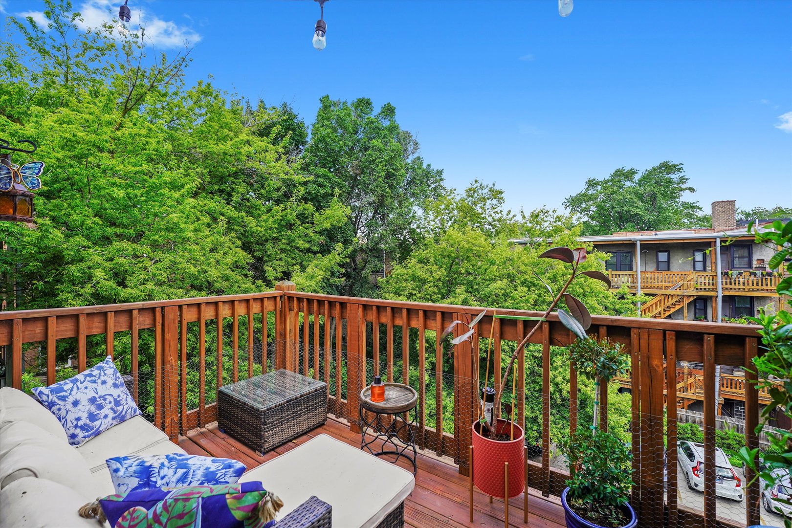 716 W Barry Avenue Unit: 3