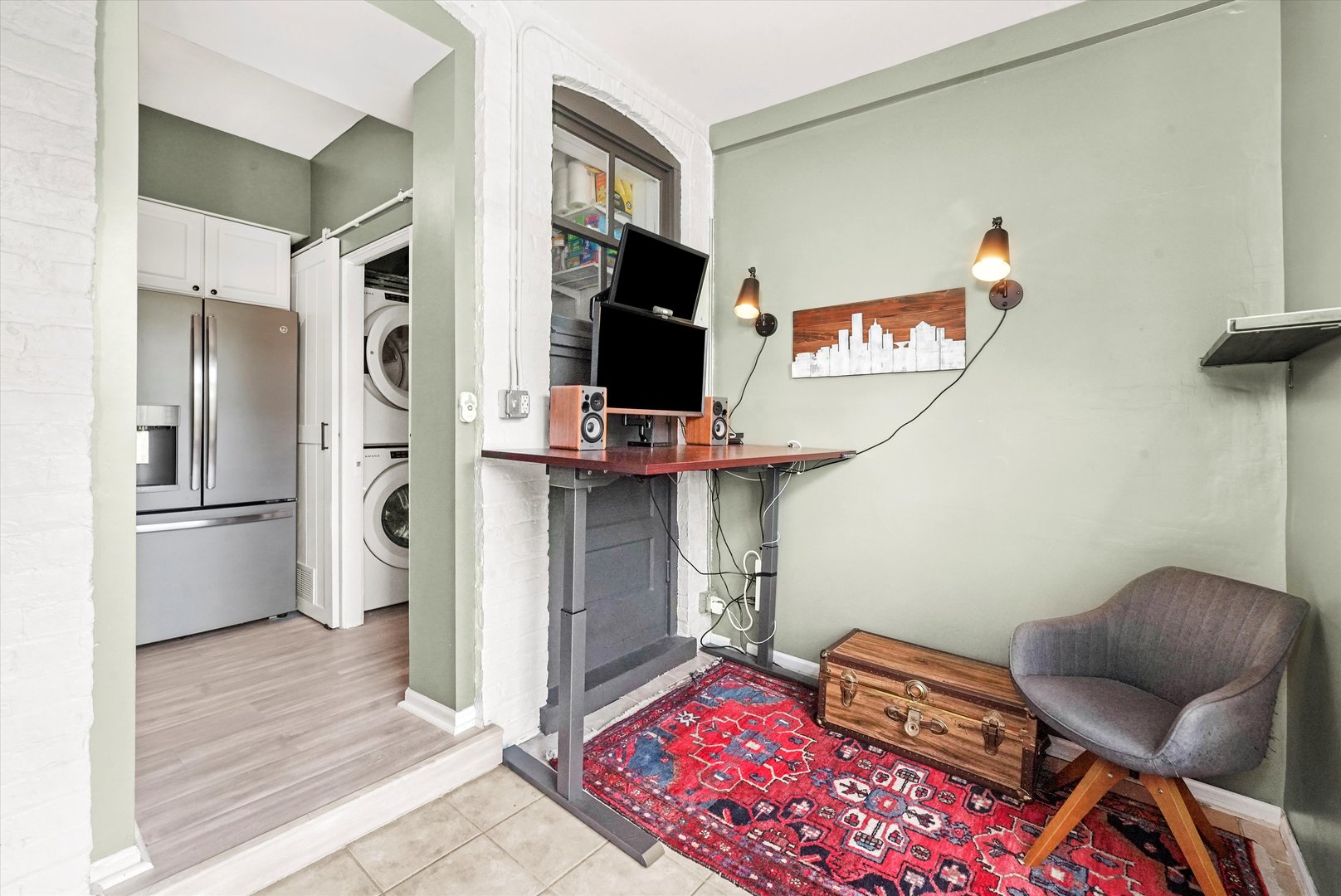 716 W Barry Avenue Unit: 3