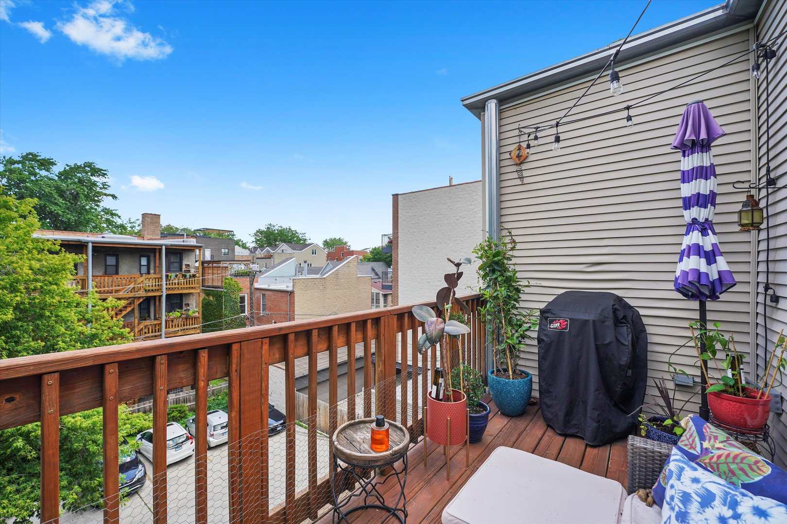 716 W Barry Avenue Unit: 3