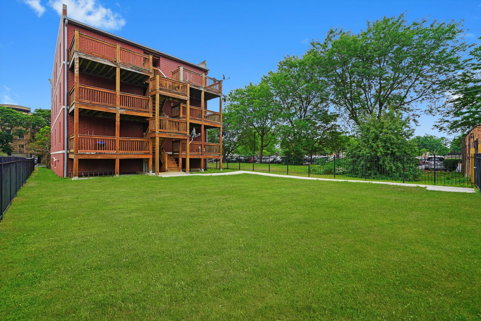 6220 S KENWOOD Avenue Unit: 2N
