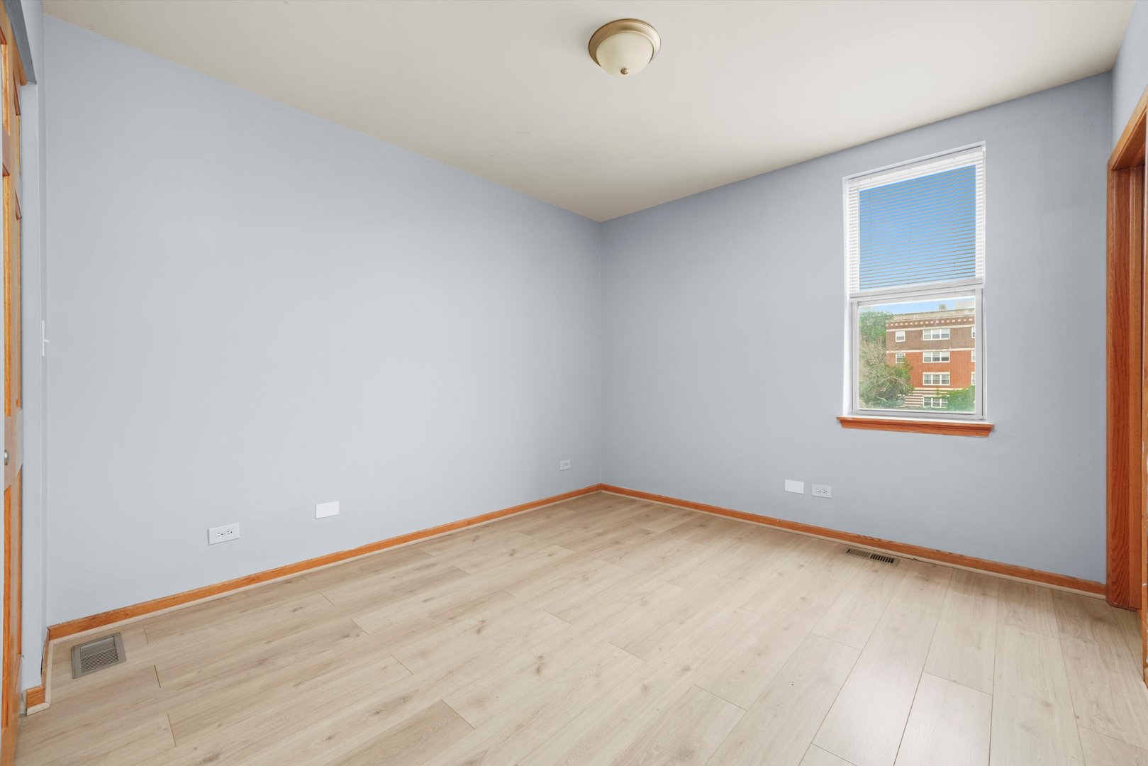 6220 S KENWOOD Avenue Unit: 2N
