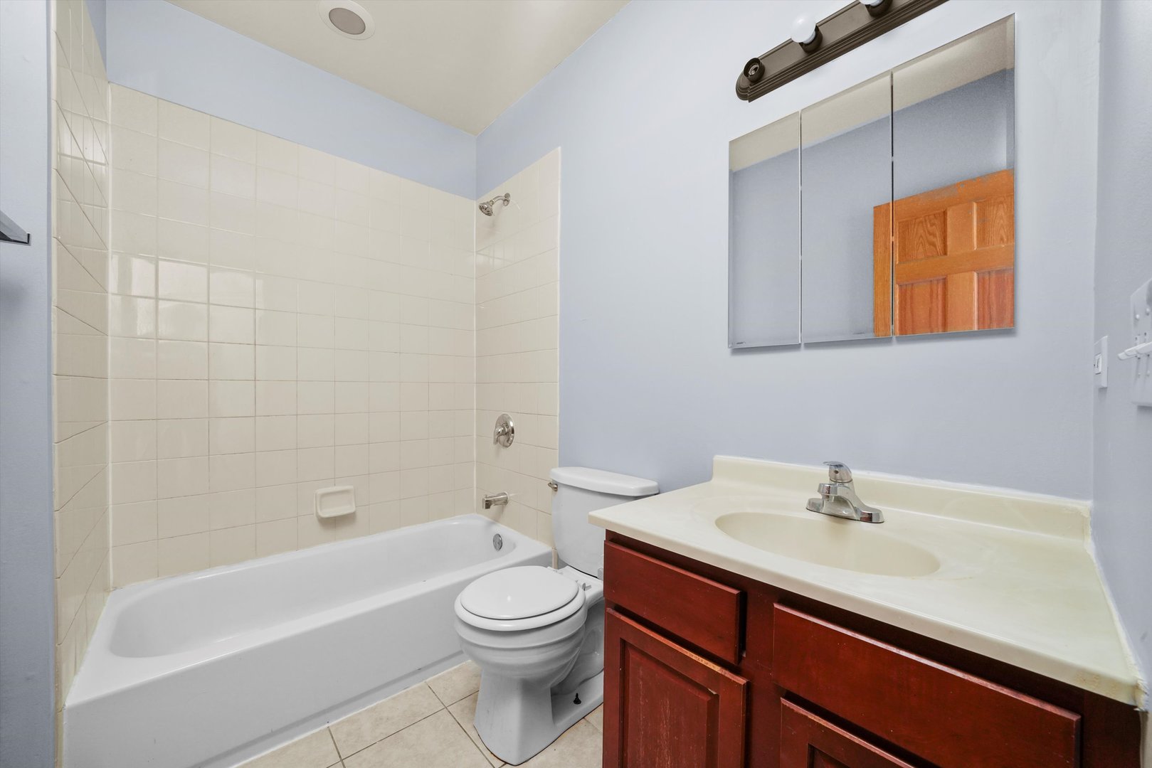 6220 S KENWOOD Avenue Unit: 2N