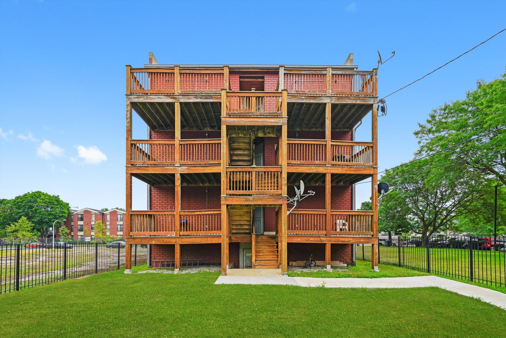 6220 S KENWOOD Avenue Unit: 2N