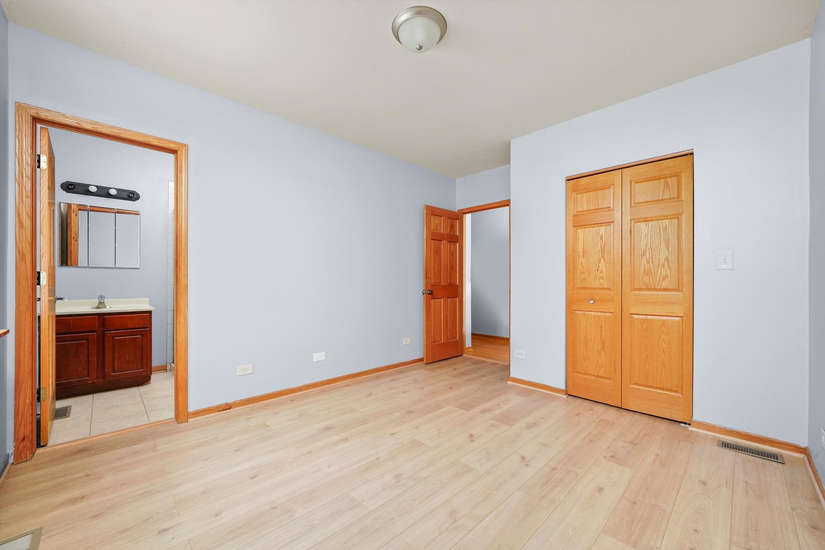 6220 S KENWOOD Avenue Unit: 2N