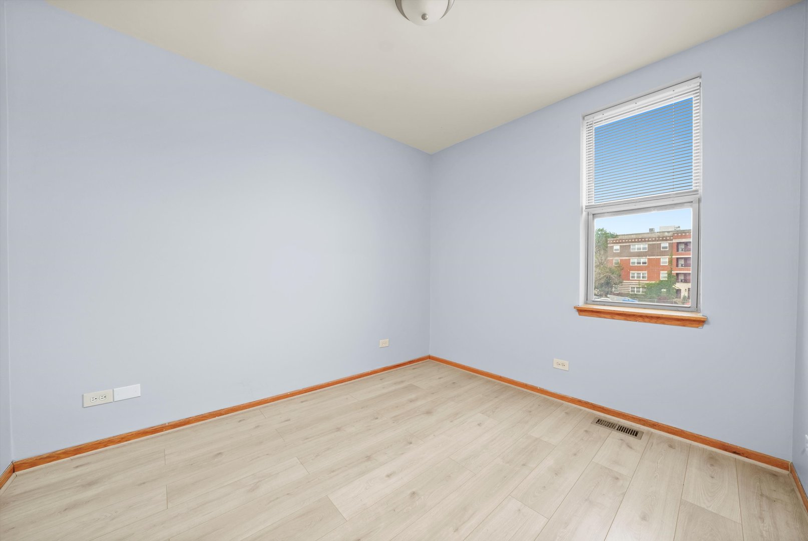 6220 S KENWOOD Avenue Unit: 2N
