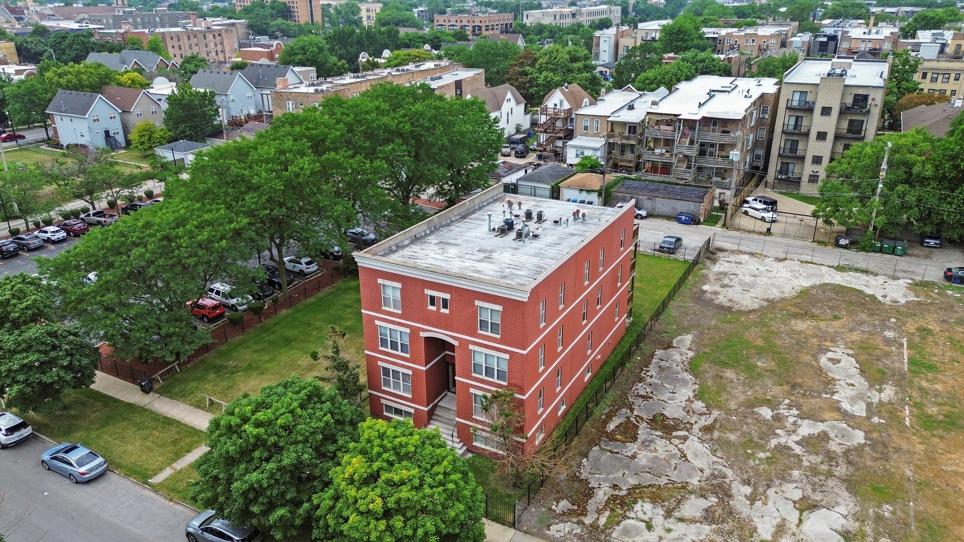 6220 S KENWOOD Avenue Unit: 2N