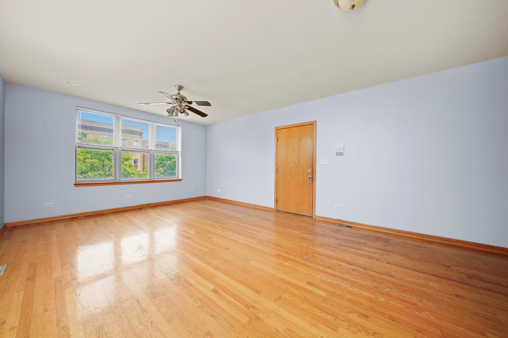 6220 S KENWOOD Avenue Unit: 2N