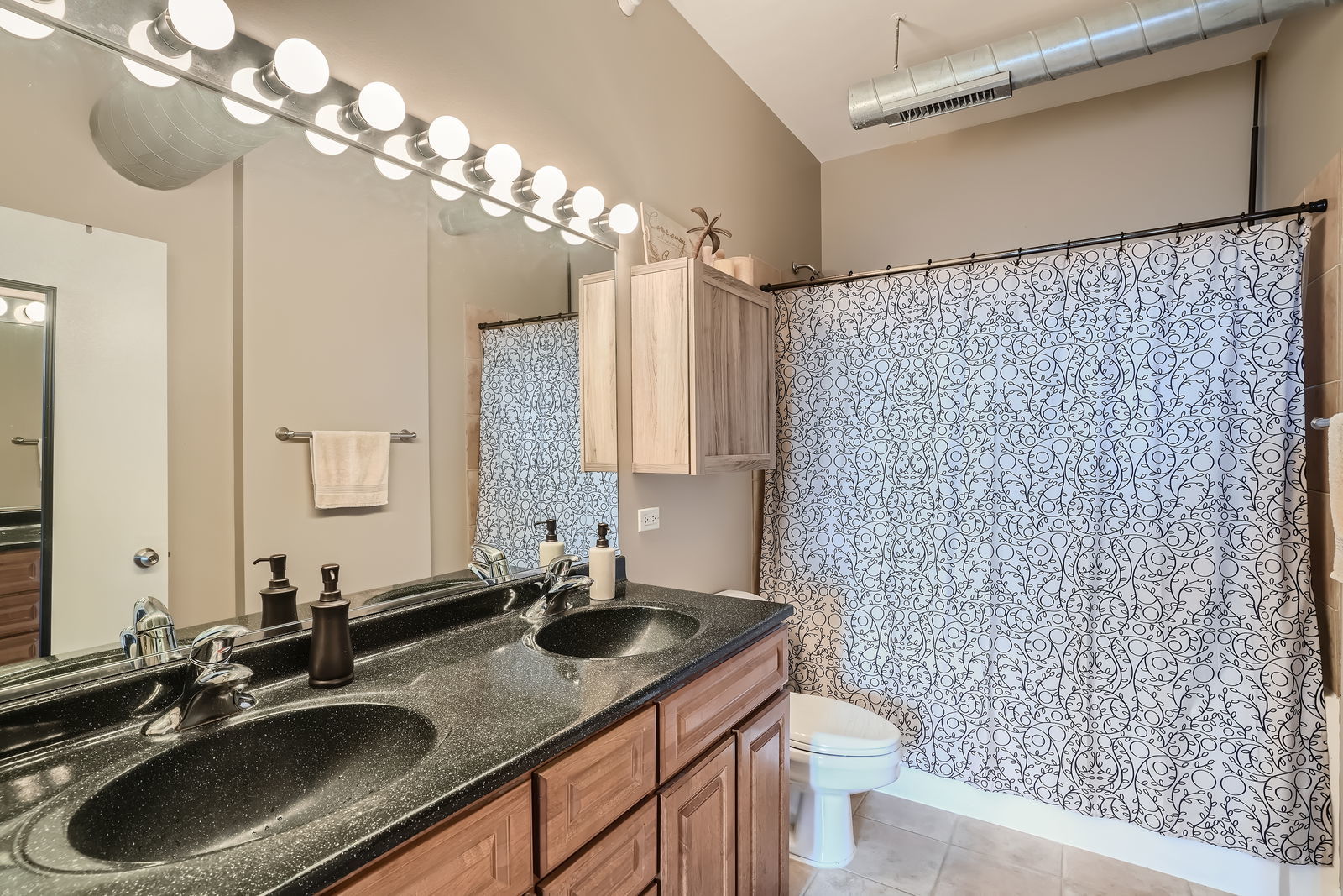 1200 W Monroe Street Unit: 812