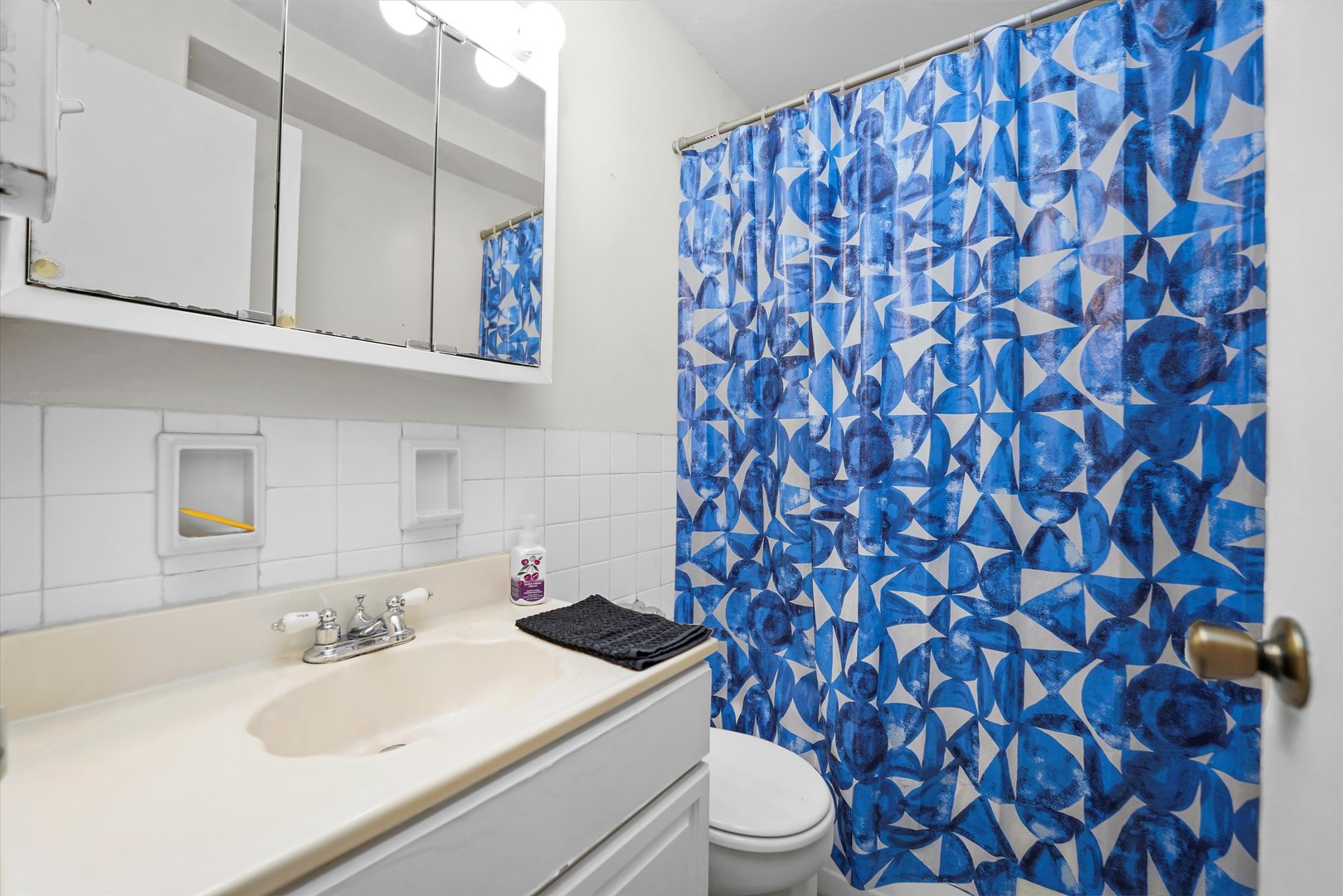 3950 N Lake Shore Drive Unit: 1728