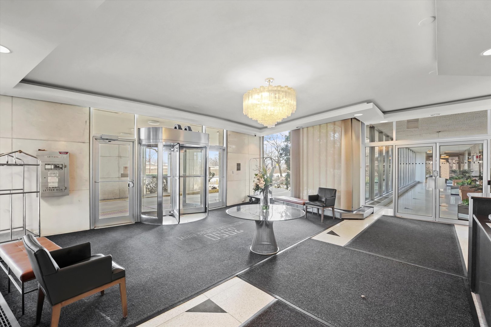 3950 N Lake Shore Drive Unit: 1728