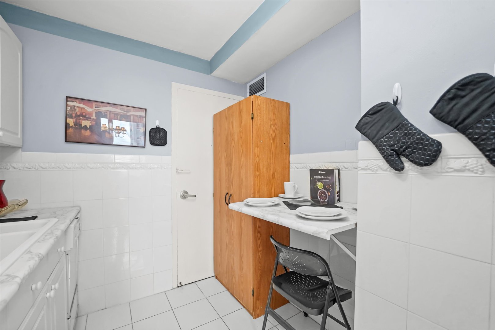 3950 N Lake Shore Drive Unit: 1728