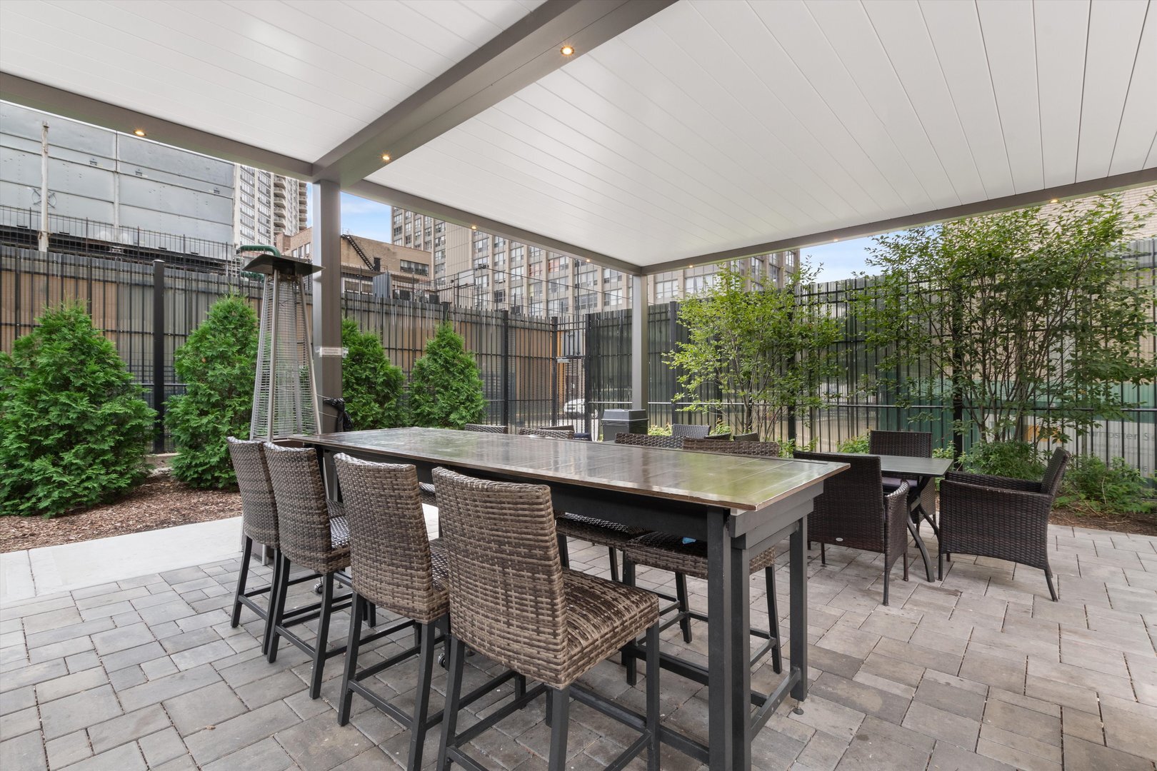 3950 N Lake Shore Drive Unit: 1728