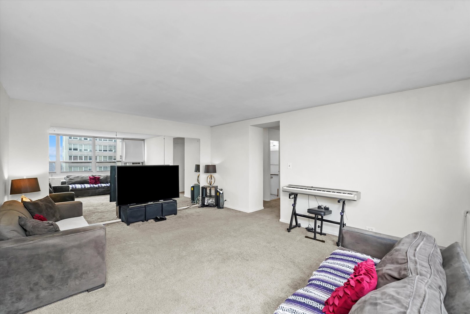 3950 N Lake Shore Drive Unit: 1728