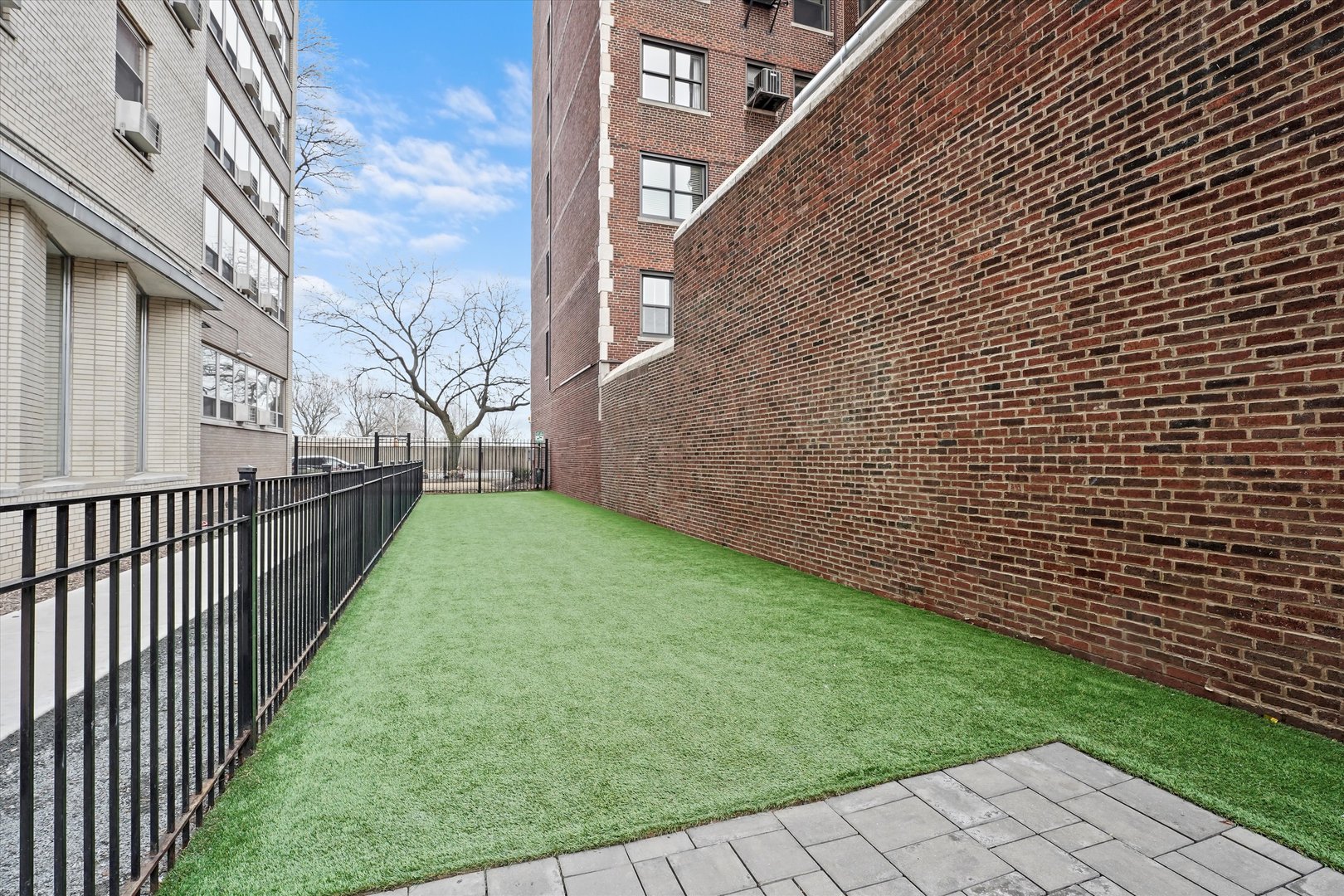3950 N Lake Shore Drive Unit: 1728