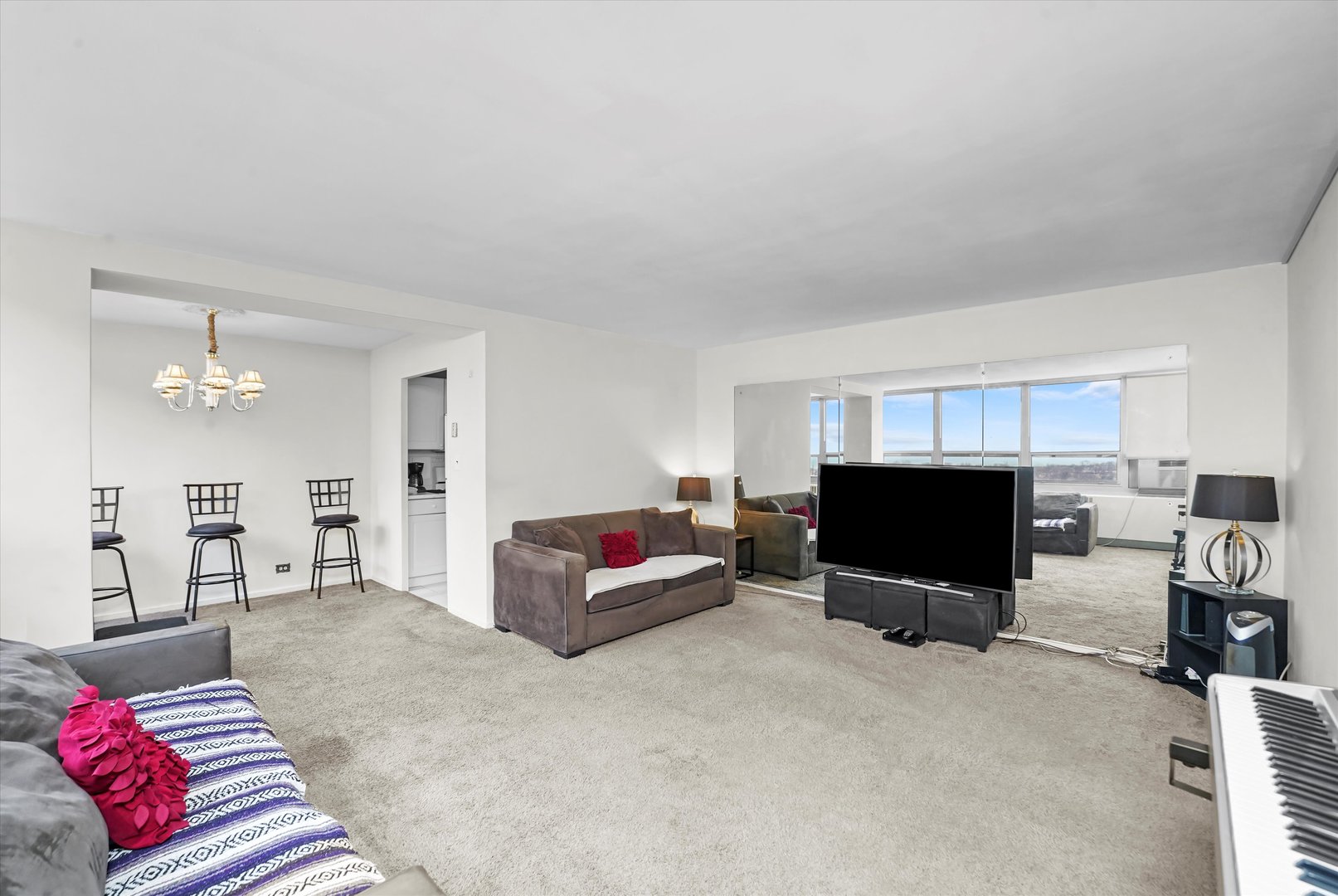 3950 N Lake Shore Drive Unit: 1728