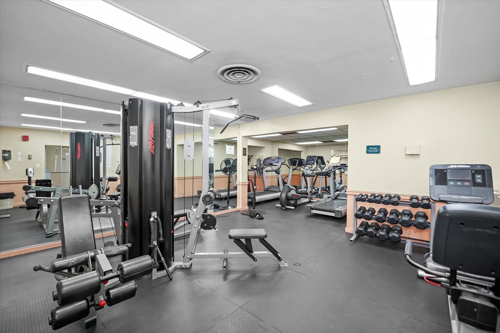 3950 N Lake Shore Drive Unit: 1728