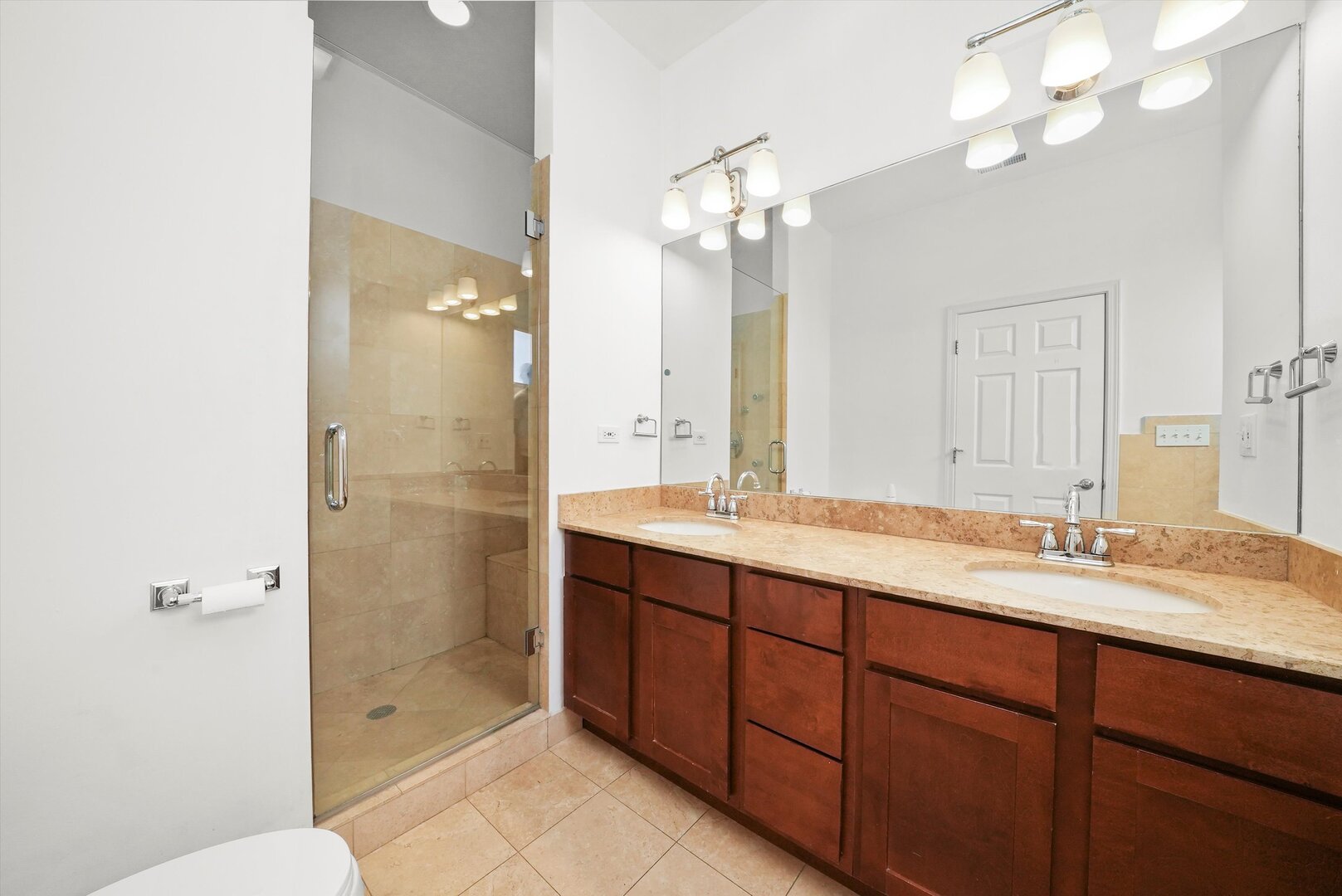 2629 W Chicago Avenue Unit: 3