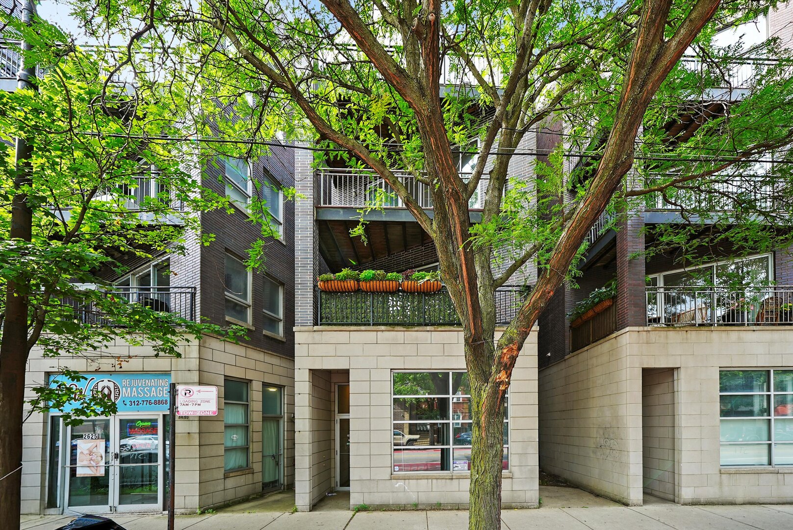 2629 W Chicago Avenue Unit: 3