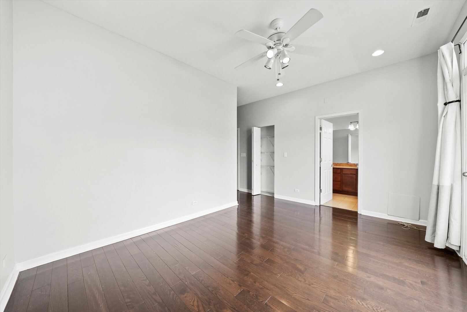 2629 W Chicago Avenue Unit: 3