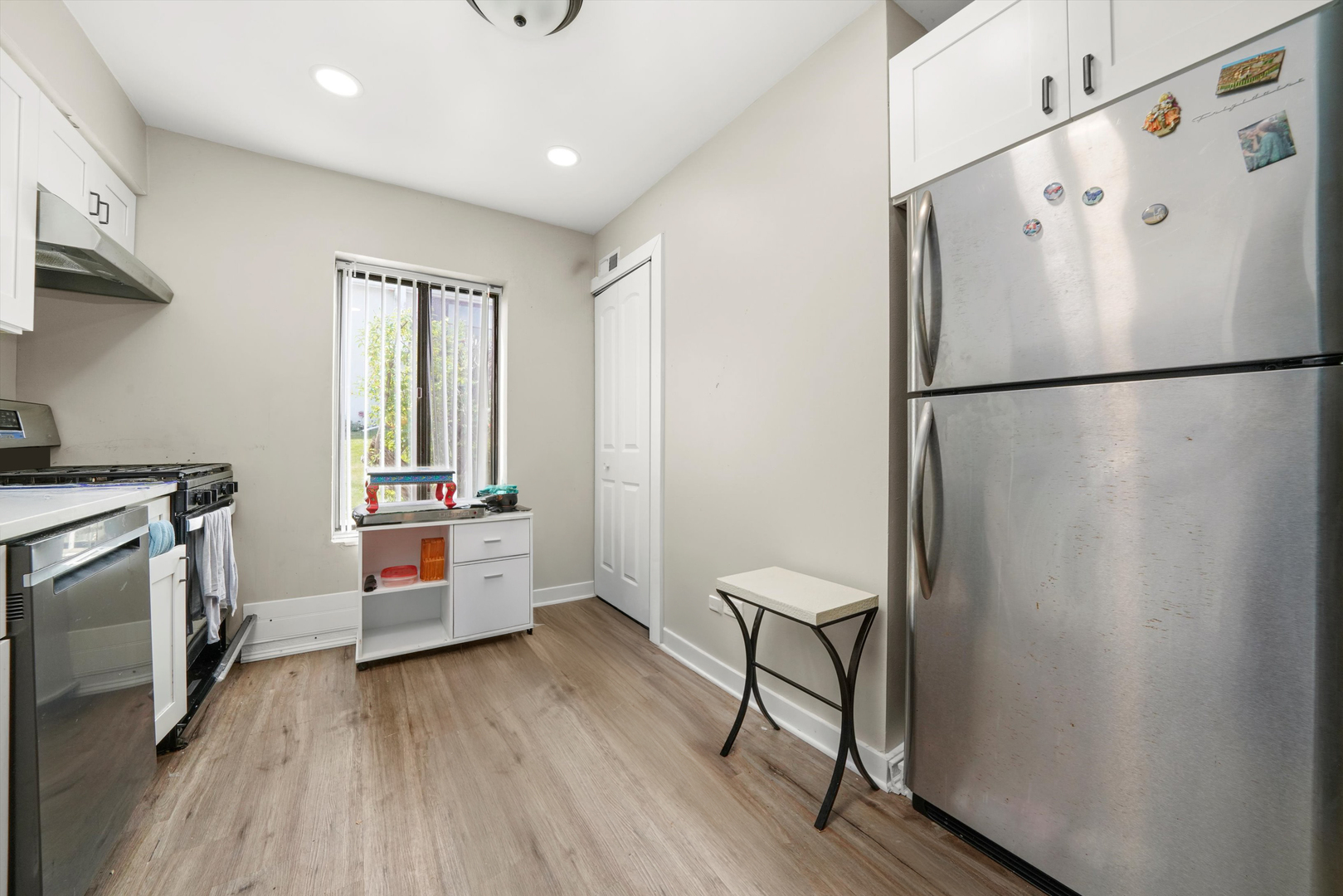 743 E Fullerton Avenue Unit: 105