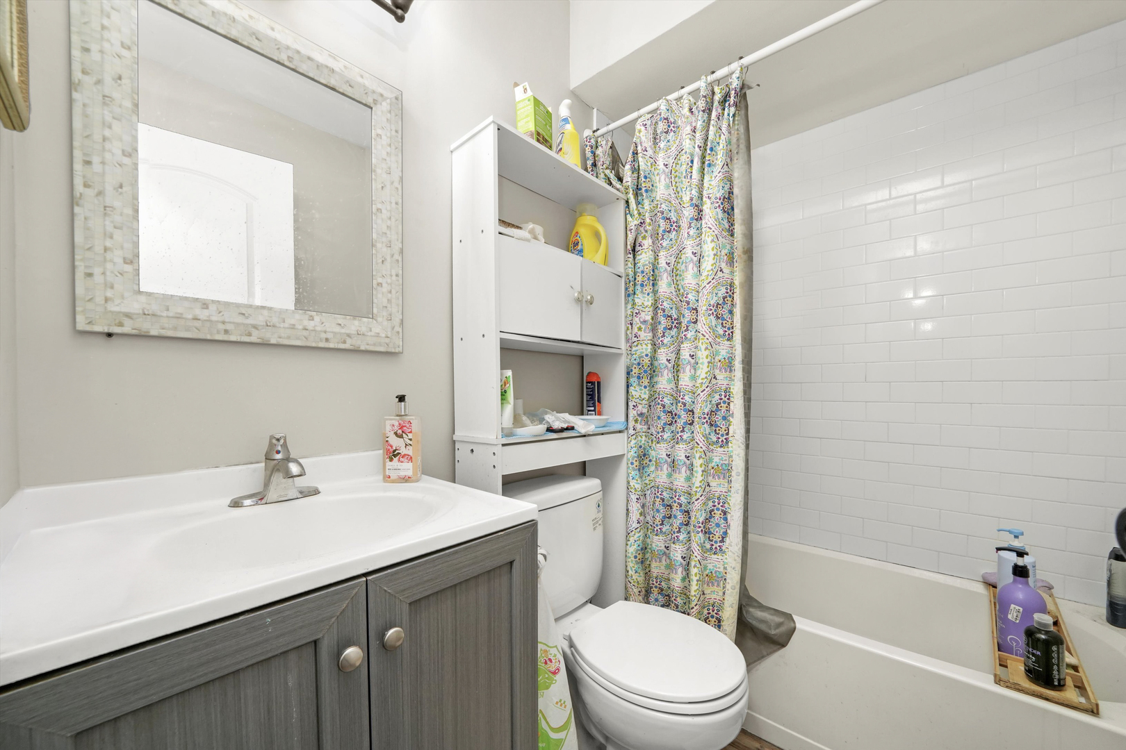 743 E Fullerton Avenue Unit: 105