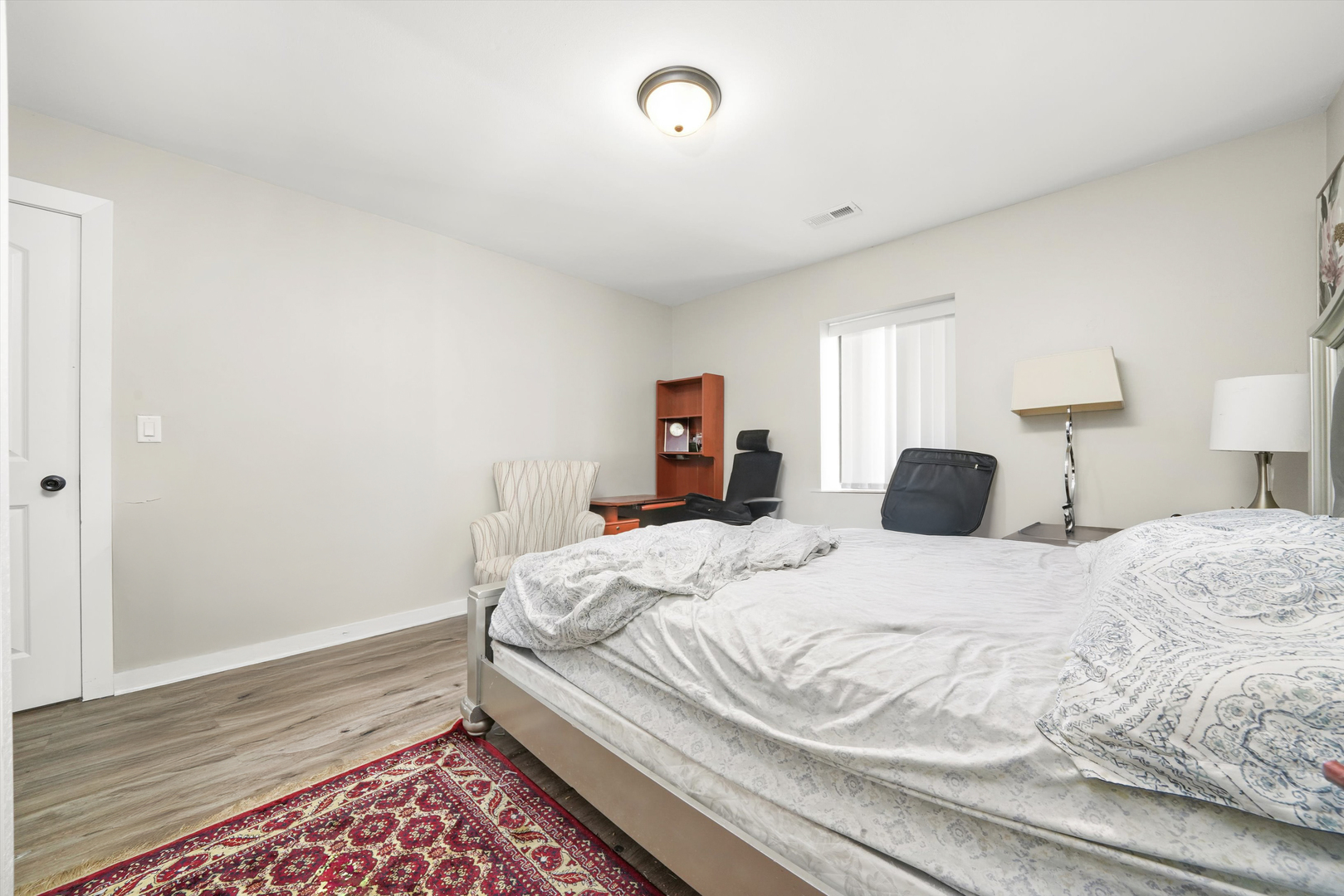 743 E Fullerton Avenue Unit: 105
